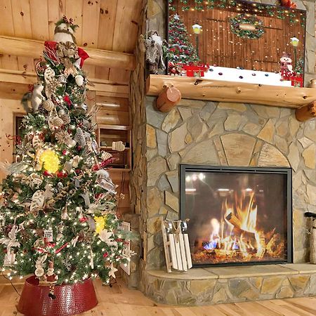 Roaring Fork Lodge Gatlinburg Exterior photo