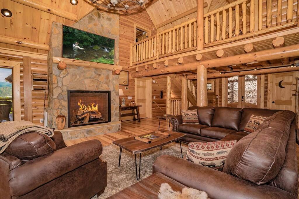 Roaring Fork Lodge Gatlinburg Exterior photo