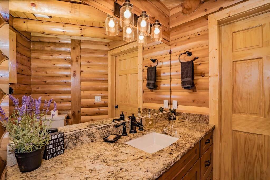 Roaring Fork Lodge Gatlinburg Exterior photo