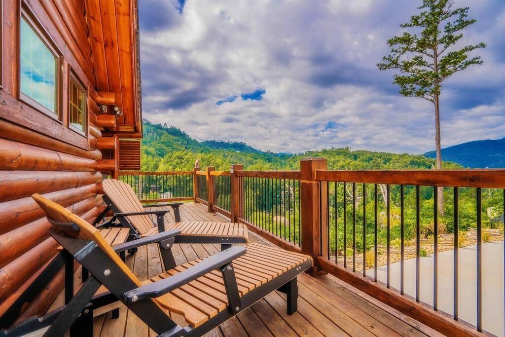 Roaring Fork Lodge Gatlinburg Exterior photo
