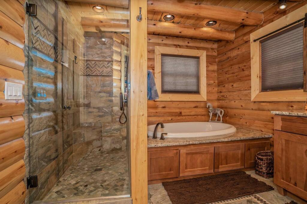 Roaring Fork Lodge Gatlinburg Exterior photo