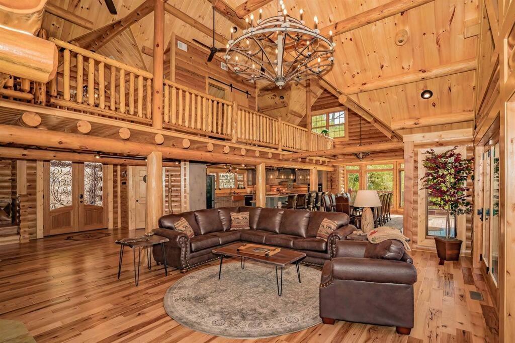 Roaring Fork Lodge Gatlinburg Exterior photo